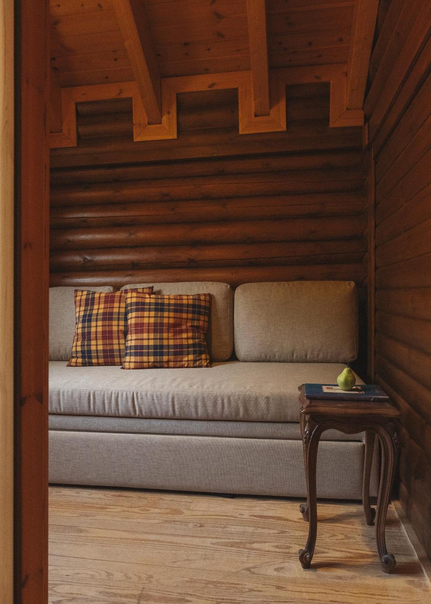 Paradise Chalet 上特里卡拉 外观 照片