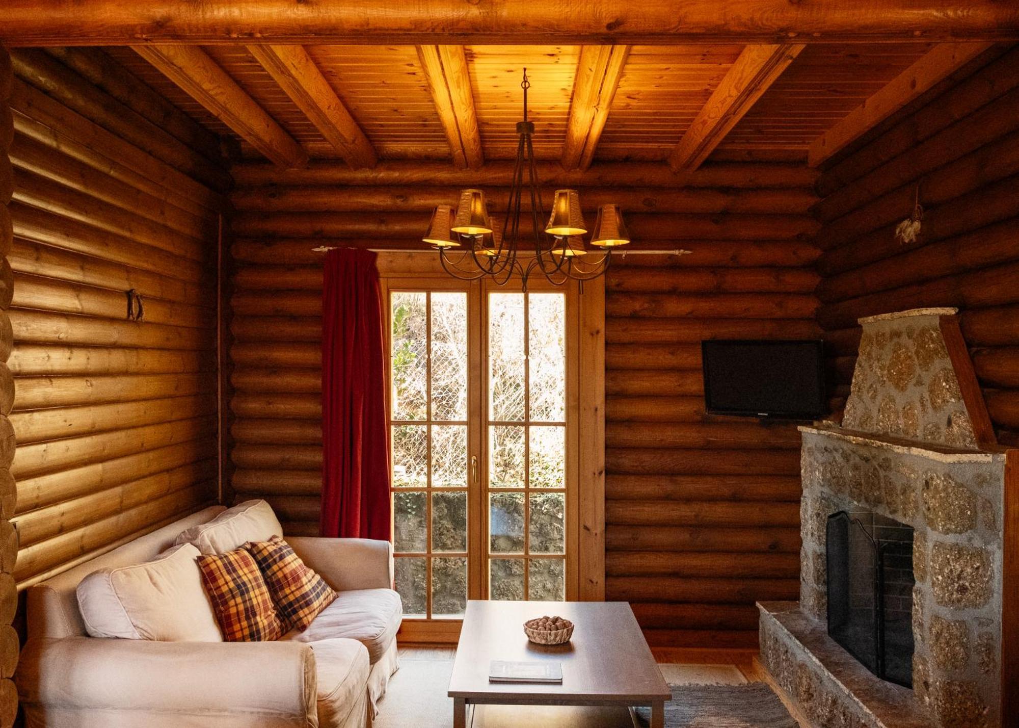 Paradise Chalet 上特里卡拉 外观 照片
